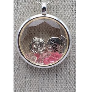 Avon Memorable Moments “Mom” Floating Charm Pendant Necklace